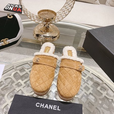Chanel 21B Brown Suede Turnlock CC Logo Shearling Clog 35-41