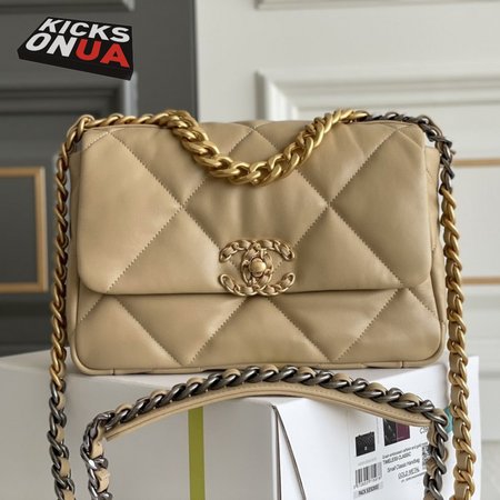 Chanel 19 Small Flap Bag in Light Beige Lambskin
