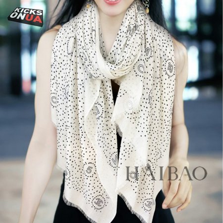 Chanel Cashmere Ecru & Black