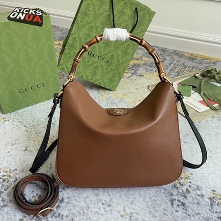 Gucci Diana Medium Shoulder Bag