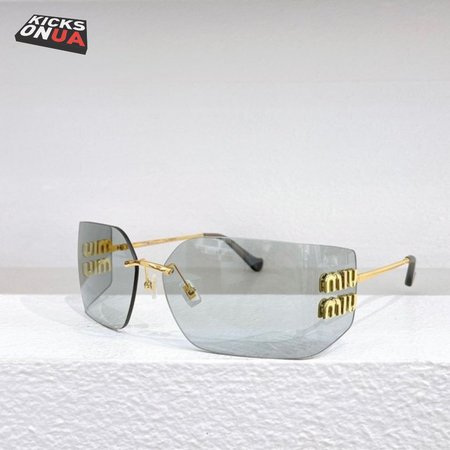 Miu Miu Virtual Try-On Runway Sunglasses