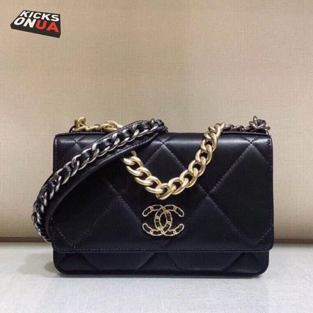 Chanel 19 Clutch With Chain