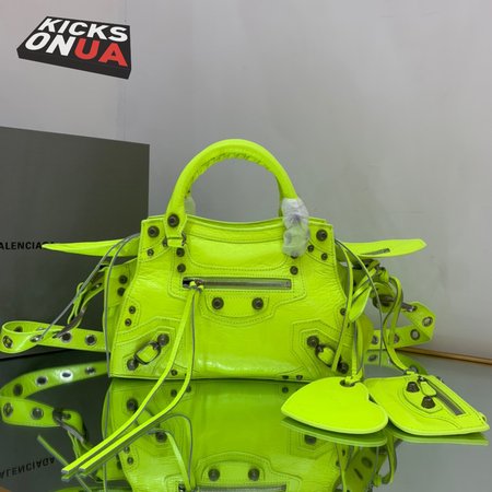 Balenciaga Le Cagole 105809