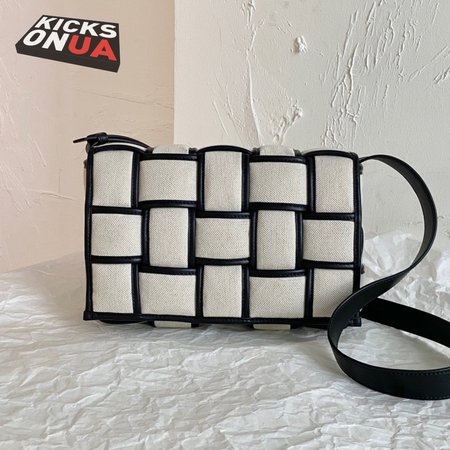 Bottega Veneta Padded Cassette Natural/black 19811