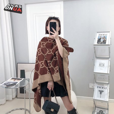 Gucci GG Wool Shawl Scarf