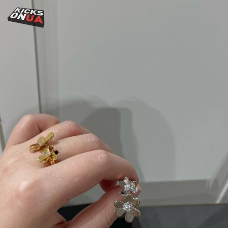 Van Cleef Frivole Ring